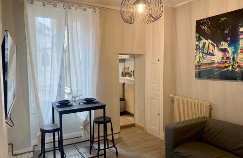 Chateaudun-Bannier Apartment | Park Avenue