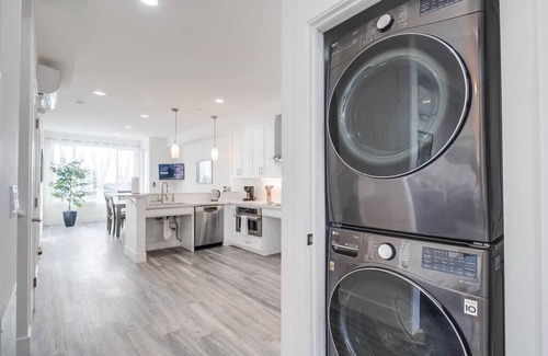 University Heights Apartment | Park Blvd Paradise 303 king bed With a private Spa