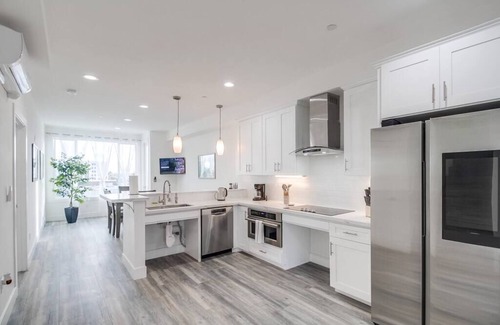 University Heights Apartment | Park Blvd Paradise 303 king bed With a private Spa