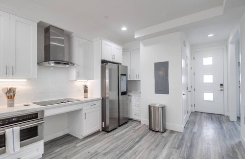 University Heights Apartment | Park Blvd Paradise 303 king bed With a private Spa