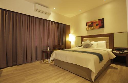 Kakkanad Hotel | Park Connect
