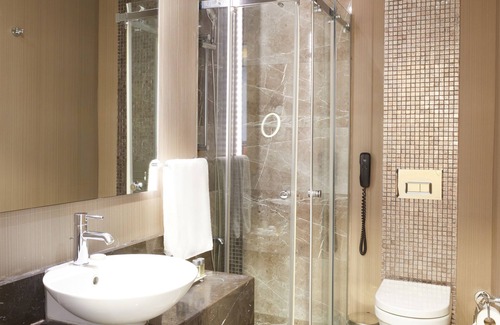 Ust Bostanci Hotel | Park Dedeman Bostanci Hotel