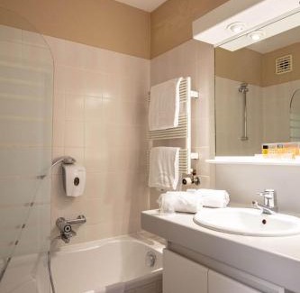 Aeropole Science Park Hotel | Park Hotel Airport