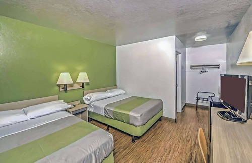 West Colorado Springs Hotel | Park Inn by Radisson, Colorado Springs