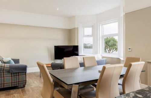 Poole Apartment | Park Lake View - Poole Park Lake Views