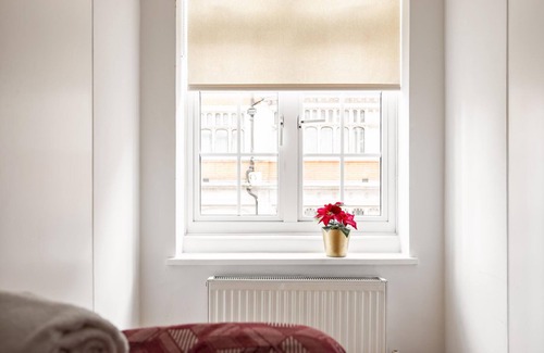 Knightsbridge Apartment | Park Lane 4-bed Huge Designer pad