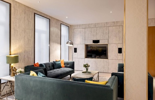 Knightsbridge Apartment | Park Lane 4-bed Huge Designer pad