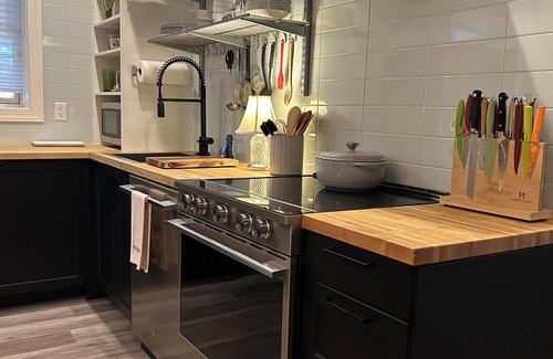 North Downtown Apartment | Park Place Apartment | Ideal Extended Stay Min. Dtwn