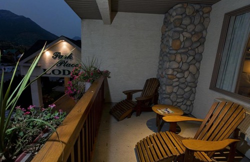East Kootenay Cabin | Park Place Lodge