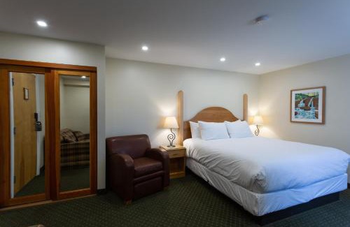 East Kootenay Cabin | Park Place Lodge