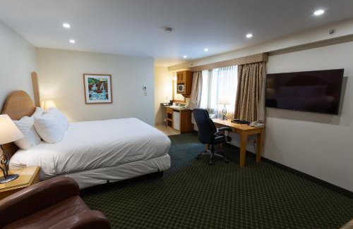 East Kootenay Cabin | Park Place Lodge