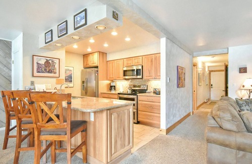 Historic District Condo | Park Place Rendezvous Condo: Ski In, Close to Downtown!