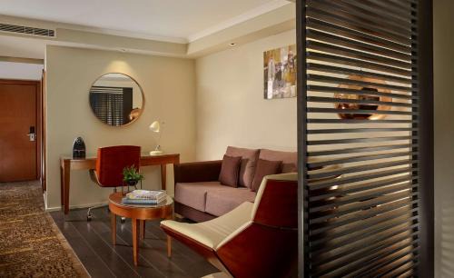 Warwick Hotel | Park Plaza Victoria London