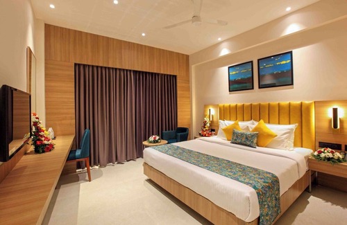 Onamthuruth Hotel | Park Residency Ayarkunnam