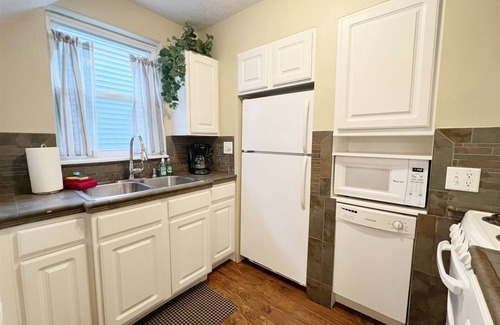 Saugatuck House | Park Side: Downtown Saugatuck Main Level Apartment, Fire Pit, BBQ