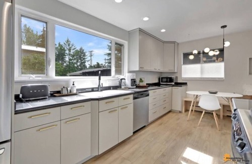 Downtown Anchorage House | Park Strip Urban Oasis