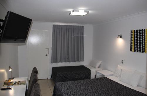 Gladstone Hotel | Park View Motel
