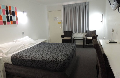 Gladstone Hotel | Park View Motel