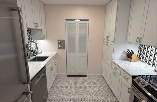 Cathedral Heights Condo | Park View Penthouse in NW DC