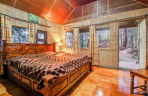 Kandaghat Hotel | Park Woods Shoghi