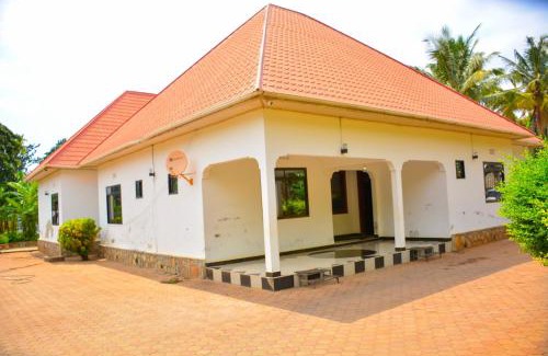 Mto wa Mbu Hotel | Parkbridge Resort