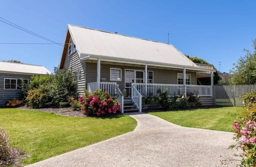 Ocean Grove House | Parker Getaway I Walk to Beach n River