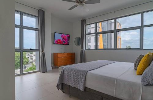 Saint Andrew Apartment | Parkhurst 408 With King Bed and Pool