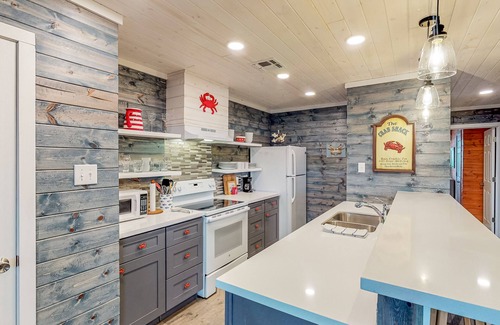 Old Town House | Parking for Boat, Close to Restaurants and Shops, Golf Cart Access