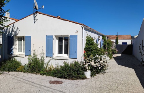 Saint-Georges-d'Oleron House | Parking and private terrace 300m from the village and 900m from the beach