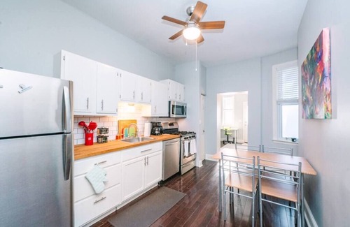 Manchester Apartment | Parking - Laundry - Convenient