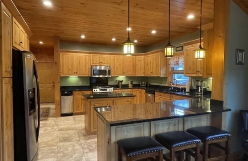 Tellico Plains Cabin | Parkland, Deluxe Log Cabin, a Hot Tub and a Lake! by RedAwning