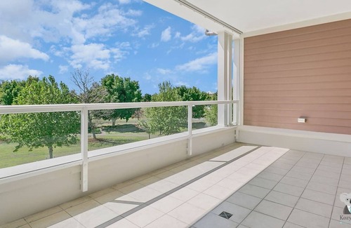 Breakfast Point Apartment | Parkland View Cosy 2 Bed APT Free Parking Nbp033