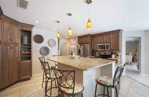 Park Shore House | Parkshore Lakefront Pool HomeWalk to Beach & Waterside Shops