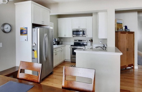 La Pointe House | Parkside Condo 1 - Condo Conveniently Located Across from Joni`s Beach