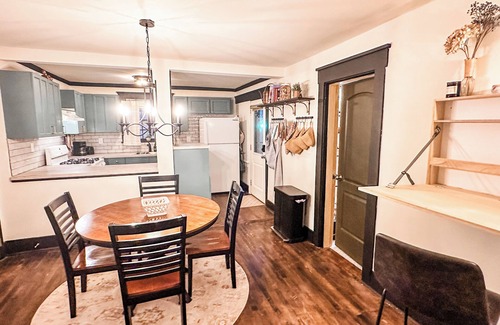 South Hyde Park House | Parkside Haven - with electric scooters ARi-BNB Super-host