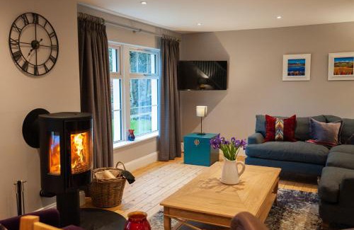 Scaniport House | Parkside, The Loch Ness Cottage Collection
