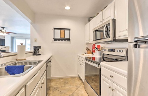 Osage Beach Condo | Parkview Bay Condo: Resort Pools & Lake View!