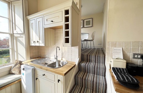 Upper Town Apartment | Parkview - Spacious apartment overlooking The Royal Crescent