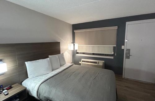 Odessa Hotel | Parkway Inn