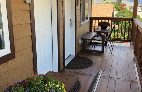 Gardiner Apartment | ParkWay Yellowstone Guest House room #2