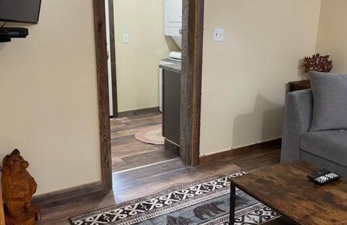 Gardiner House | ParkWay Yellowstone Guest House Apartment #3