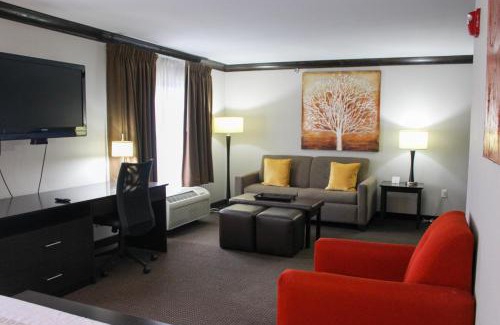 Manhattan Hotel | Parkwood Inn & Suites