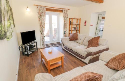 Newport House | Parlour Cottage