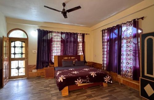 Kasol House | Parma guest house