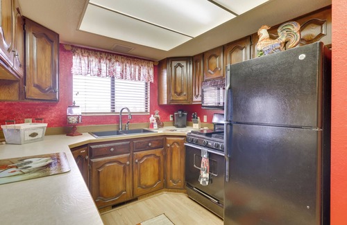 Parowan House | ‘Parowan Escape’ with 2 Game Rooms, Deck & Yard!