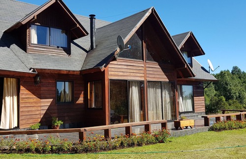 Villarrica House | Parque Los Arrayanes & Salon de Eventos