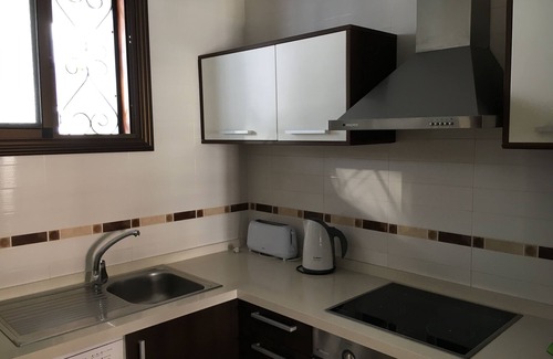 El Madronal Apartment | Parque Santiago 1, Modern 2 Bedroom Air-conditioned Apartment