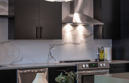 Downtown Leavenworth House | Parro at Hara Homes Luxury Stay