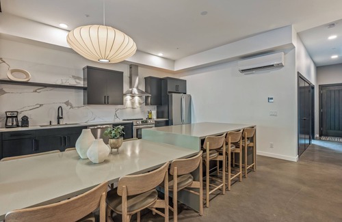 Downtown Leavenworth House | Parro at Hara Homes Luxury Stay