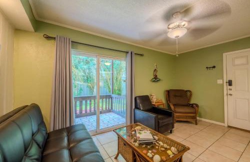 South Padre Island Apartment | Parrots Paradise 110